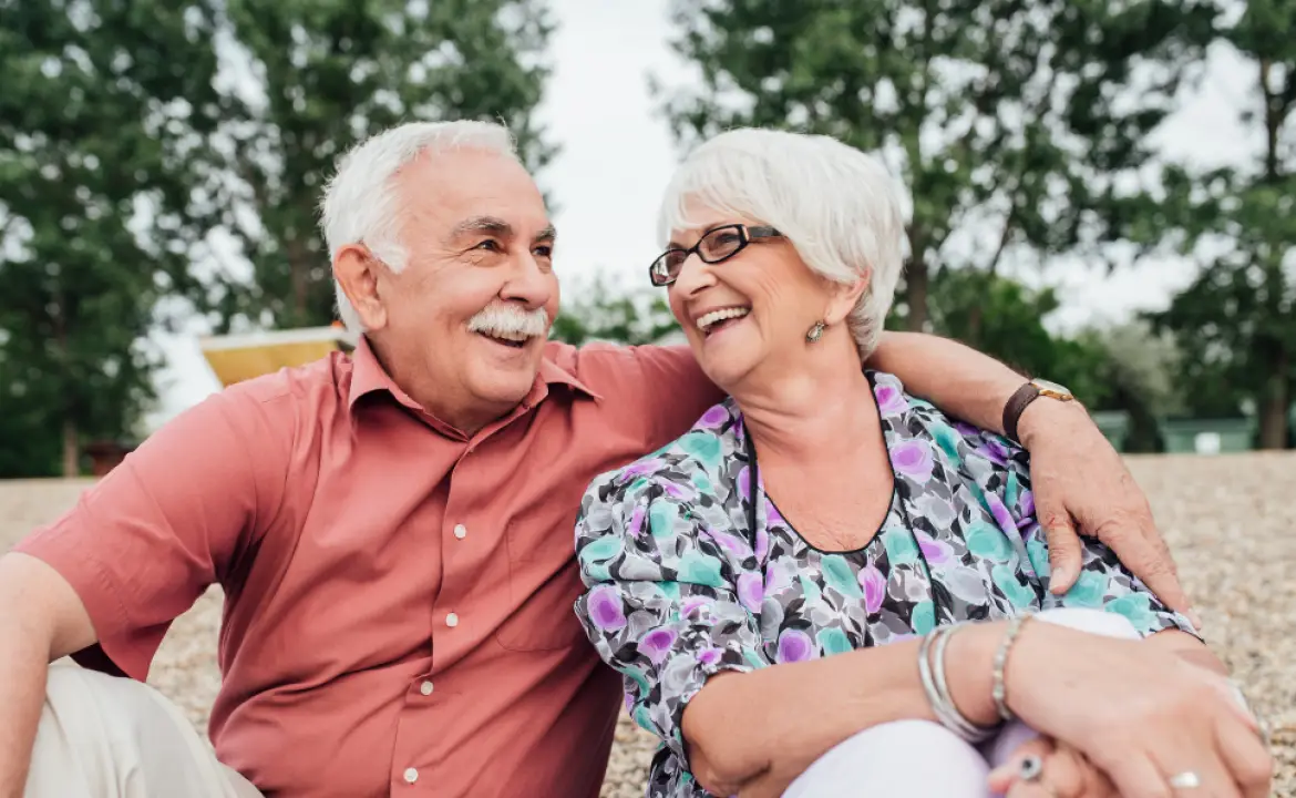 Automatikus alkalmazkodás a változó hangkörnyezethez Automatikus alkalmazkodás a változó hangkörnyezethez